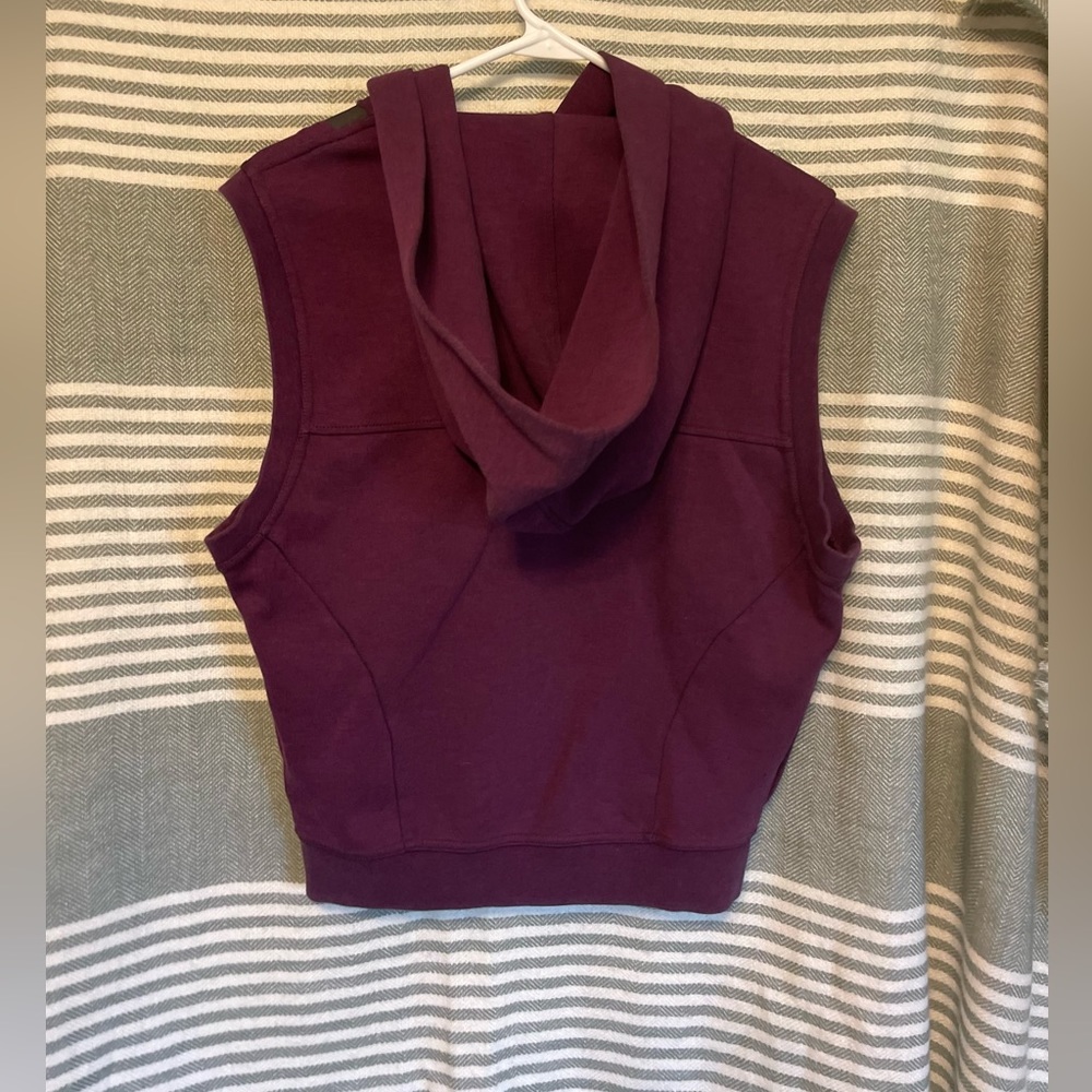 Nike Burgundy Side Zip Vest/Hoodie Size S - Picture 4 of 4